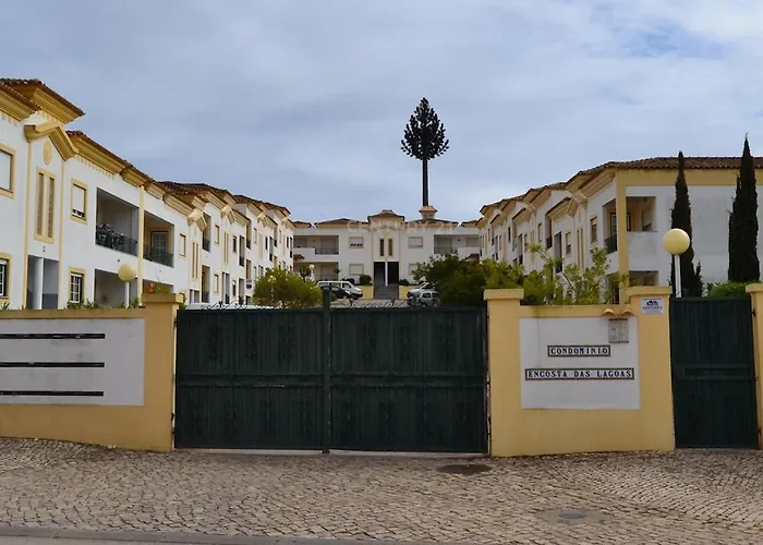 T2 Em Fechado. Daire Albufeira