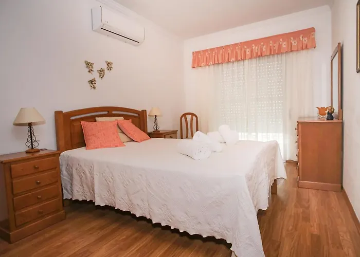 T2 Em Fechado. Daire Albufeira