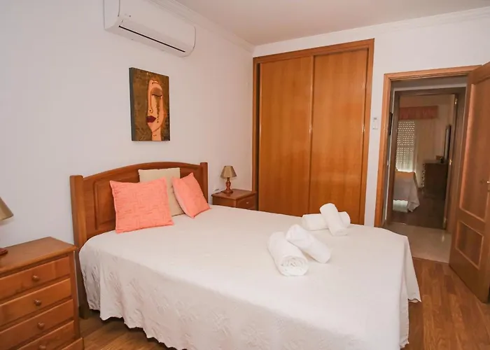 T2 Em Fechado. Albufeira