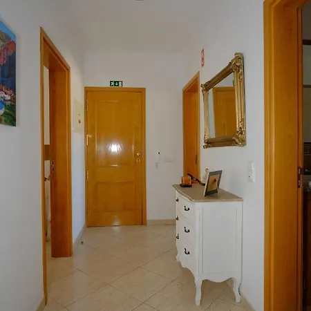 Apartment T2 Em Fechado. *